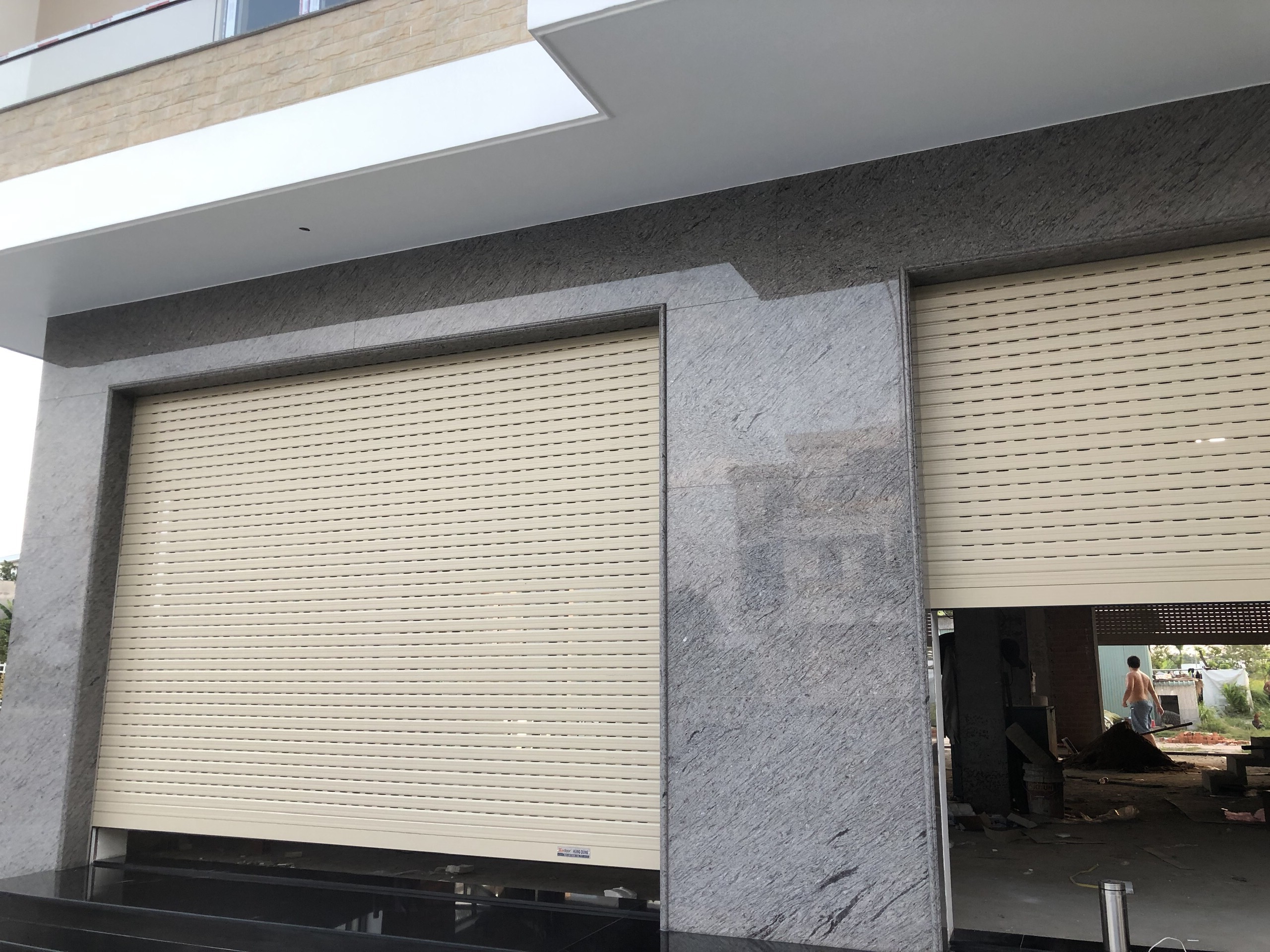 Lắp đặt cửa cuốn Hòa Khánh Đà Nẵng: Cam kết đạt chuẩn kỹ thuật - Tư vấn, báo giá 2025