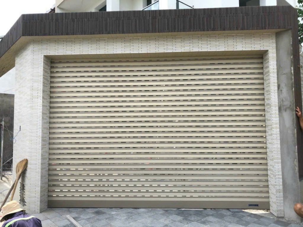 Lắp đặt cửa cuốn Hòa Khánh Đà Nẵng: Cam kết đạt chuẩn kỹ thuật - Tư vấn, báo giá 2025