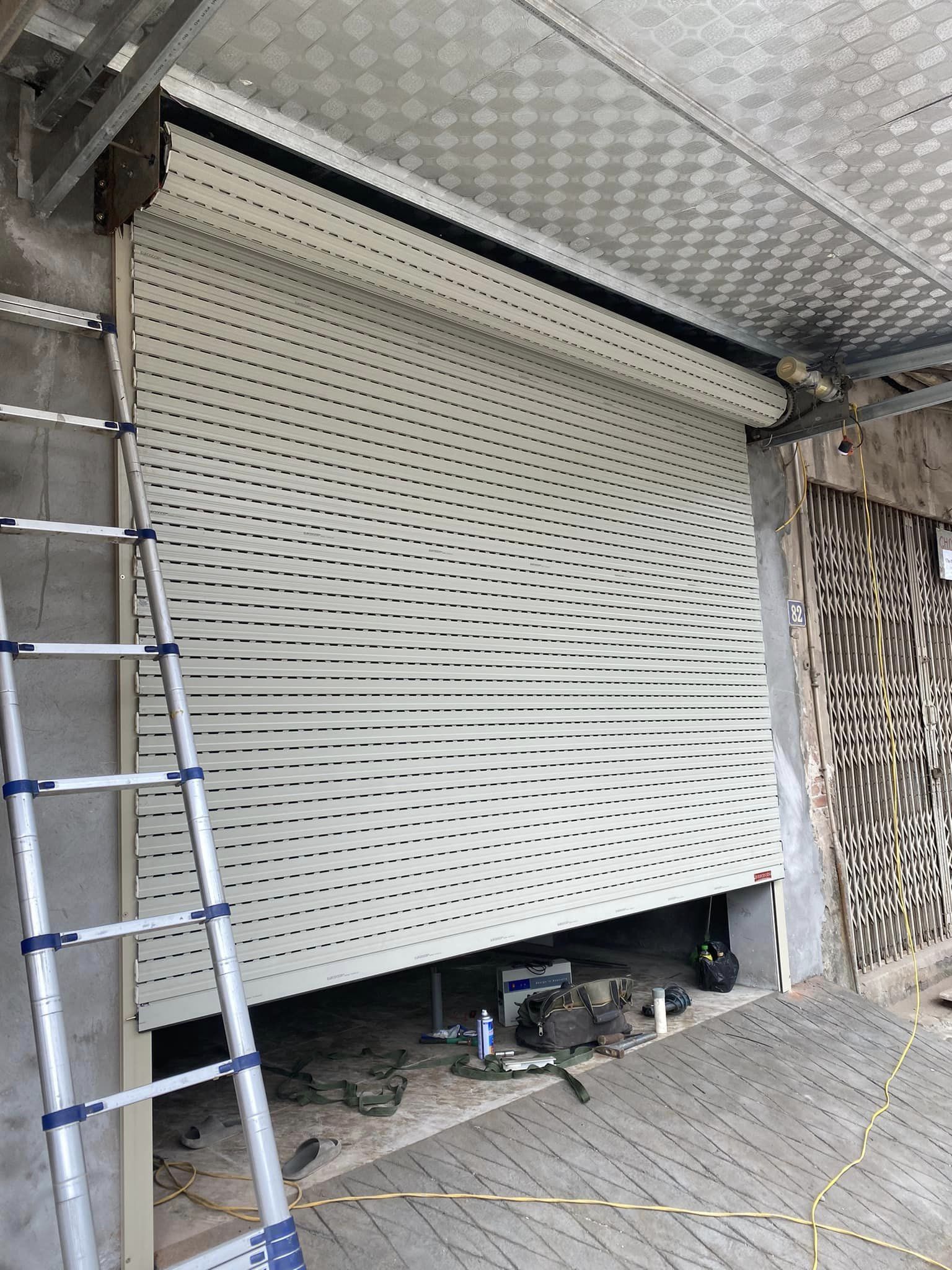 Lắp đặt cửa cuốn Hòa Khánh Đà Nẵng: Cam kết đạt chuẩn kỹ thuật - Tư vấn, báo giá 2025